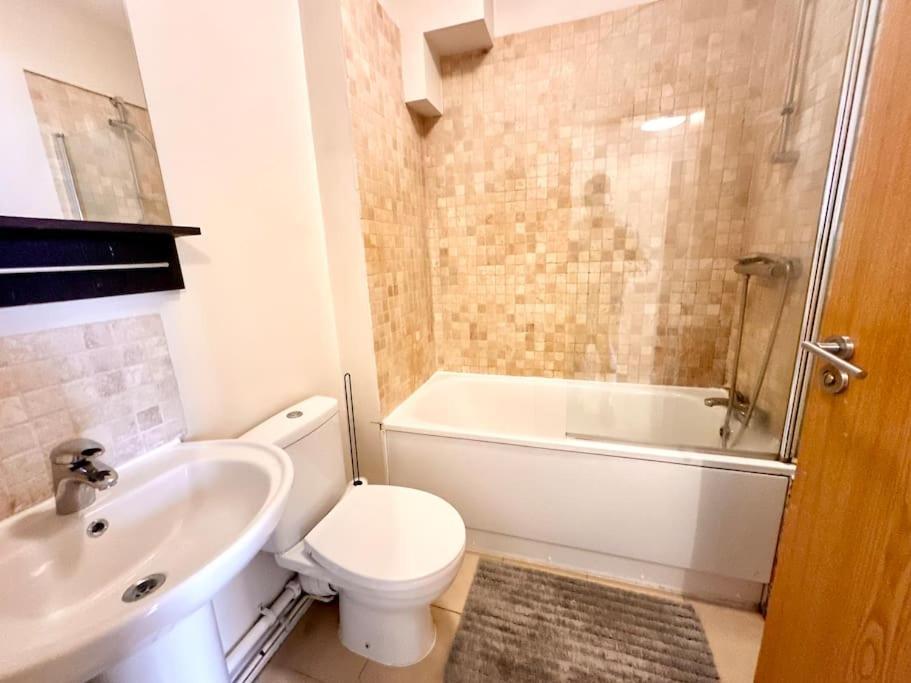 2 Bedroom Apartment In Se13 London Kültér fotó