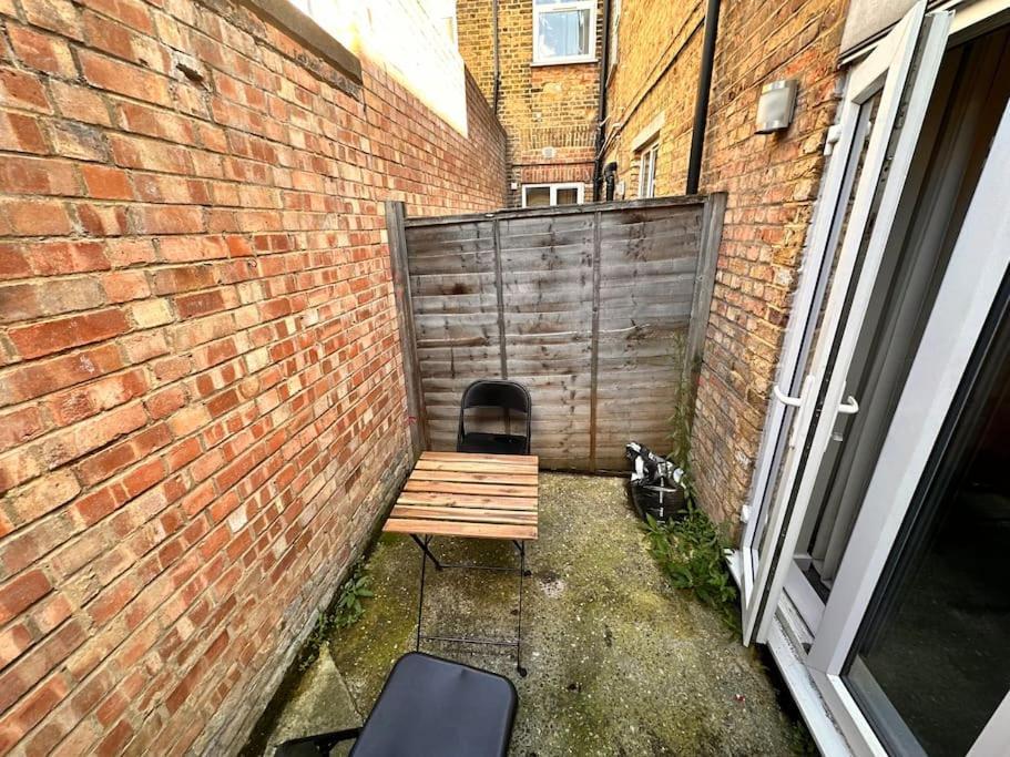 2 Bedroom Apartment In Se13 London Kültér fotó