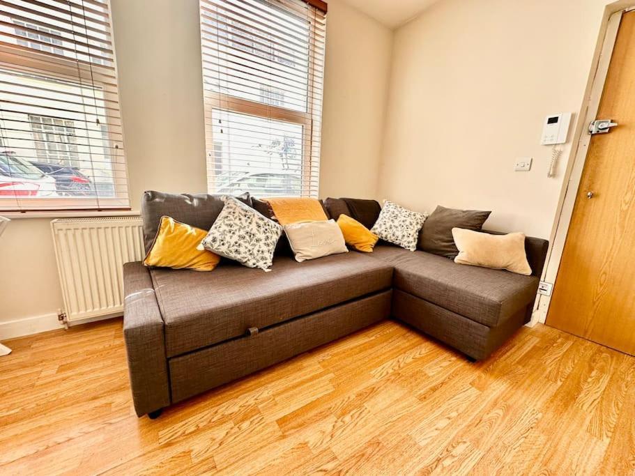 2 Bedroom Apartment In Se13 London Kültér fotó