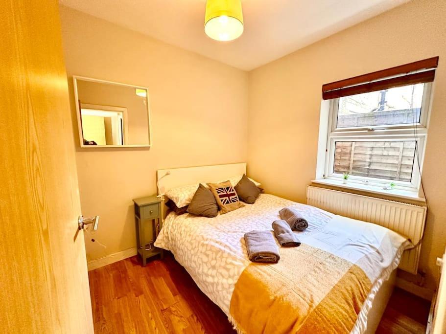 2 Bedroom Apartment In Se13 London Kültér fotó