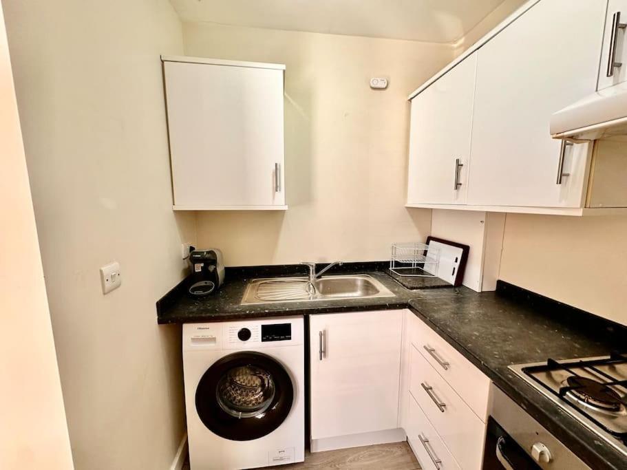 2 Bedroom Apartment In Se13 London Kültér fotó